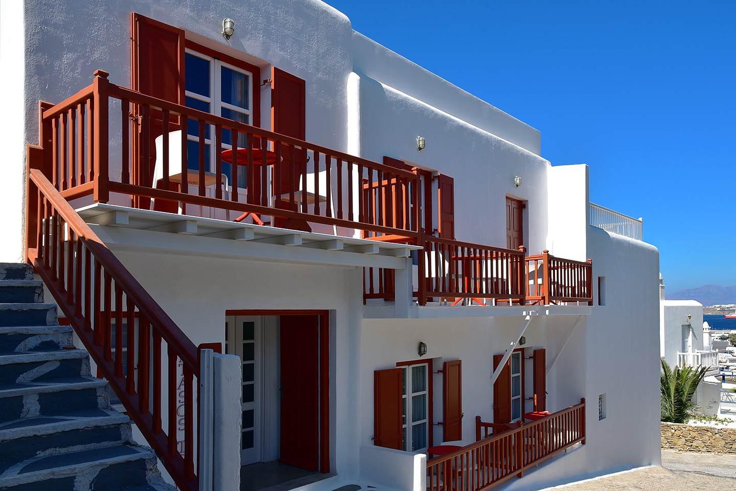 The town hotel 3. Порто Миконос. Гостиница маленькая Греция. Mykonos Town. Порто Миконос ресторан Москва.